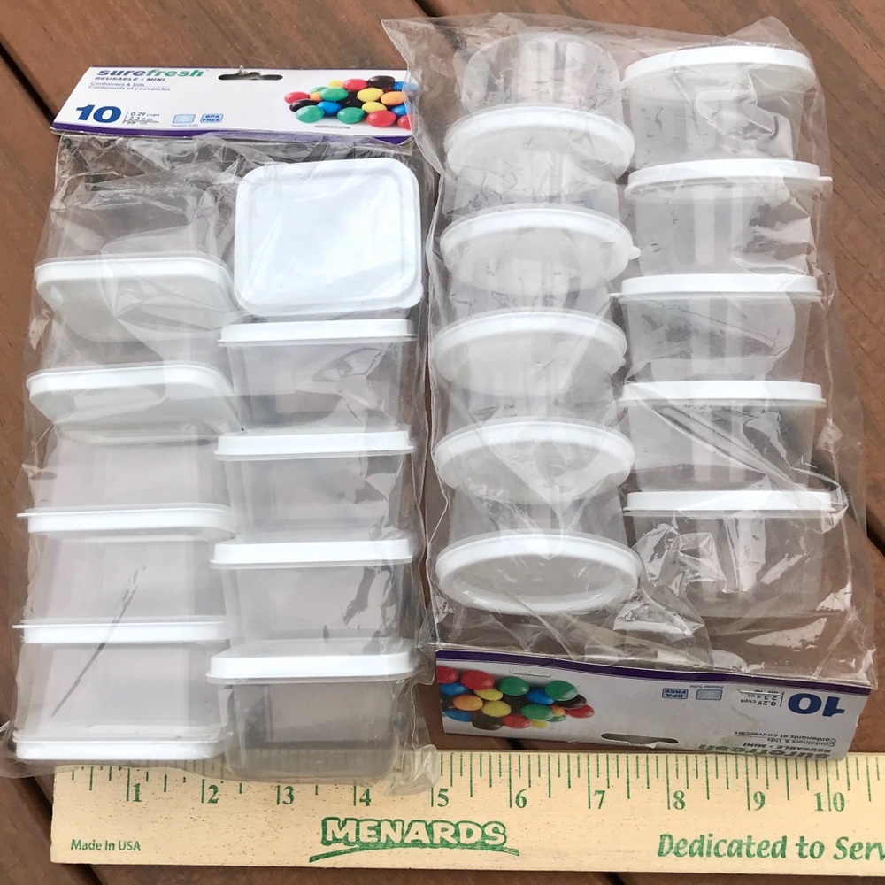 Surefresh mini plastic containers with lids . BPA free Brand new Pack of 10